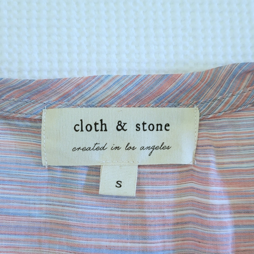 cloth & stone V-Neck Top - Picture 4 of 9